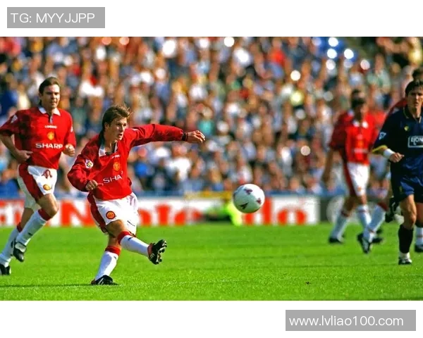 足球传奇八位球星高清合成图展现巅峰风采和精彩瞬间